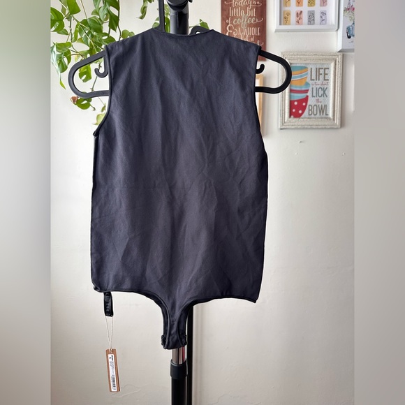NWT SKIMS ESSENTIAL CREW NECK SLEEVELESS BODYSUIT ONYX - Picture 5 of 6